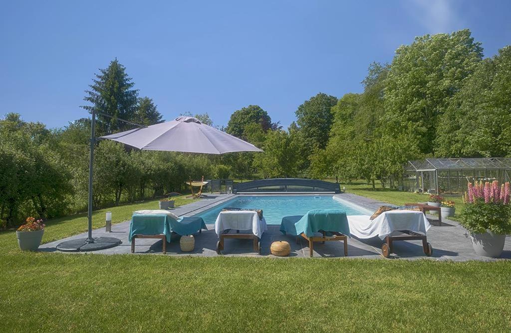 Le Logis Du Regisseur Bed & Breakfast Charny-Oree-de-Puisaye ภายนอก รูปภาพ