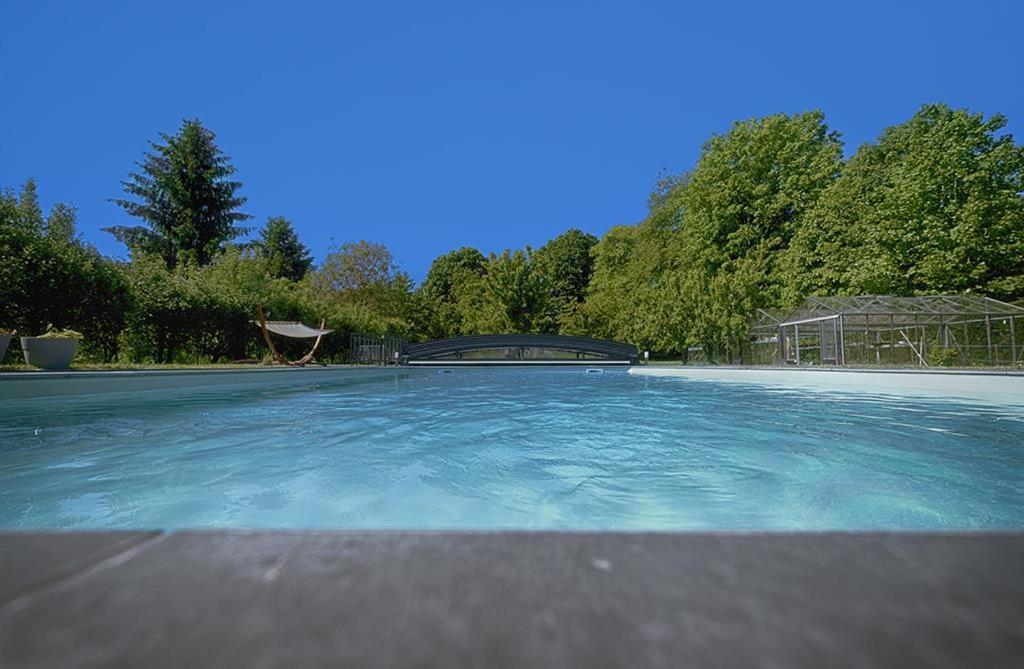 Le Logis Du Regisseur Bed & Breakfast Charny-Oree-de-Puisaye ภายนอก รูปภาพ