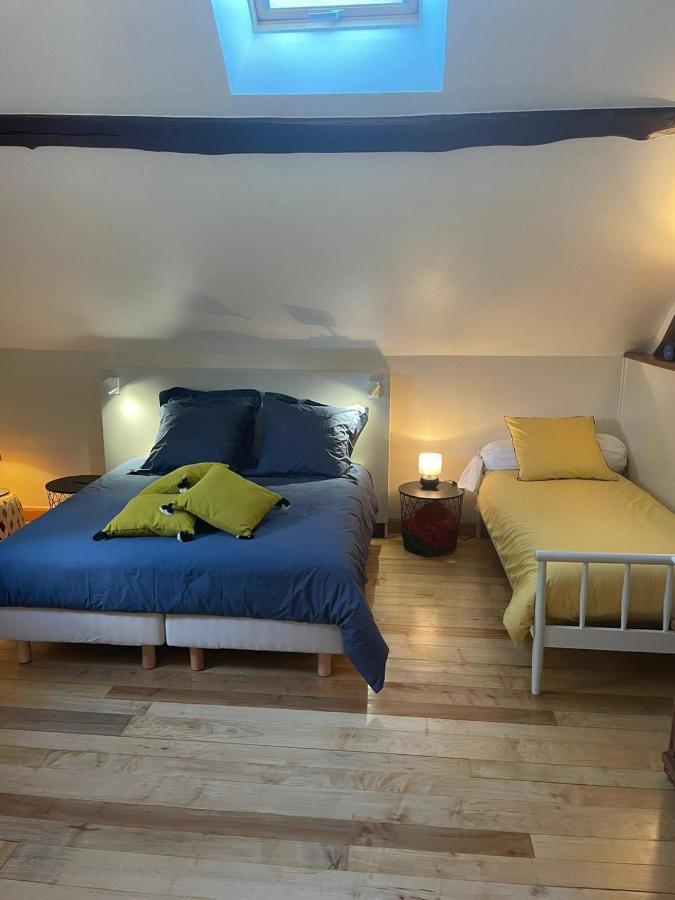 Le Logis Du Regisseur Bed & Breakfast Charny-Oree-de-Puisaye ภายนอก รูปภาพ