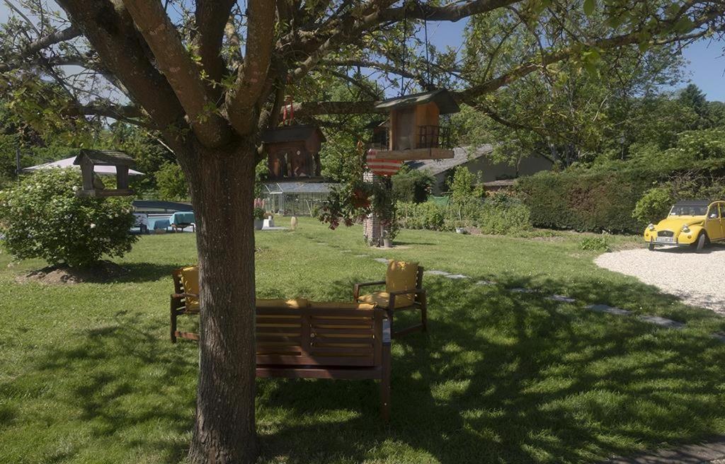 Le Logis Du Regisseur Bed & Breakfast Charny-Oree-de-Puisaye ภายนอก รูปภาพ